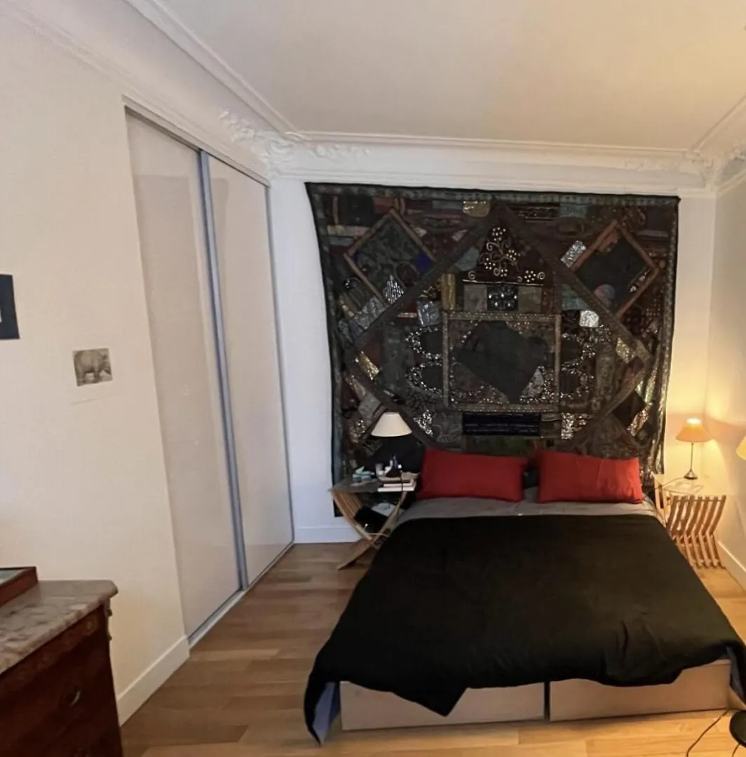 Bright Apartment On Rue Ballu باريس